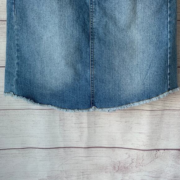 Route 66 Original Clothing Co Girls Denim Jean Skirt Studded Panel Back Size 8 - Picture 3 of 15